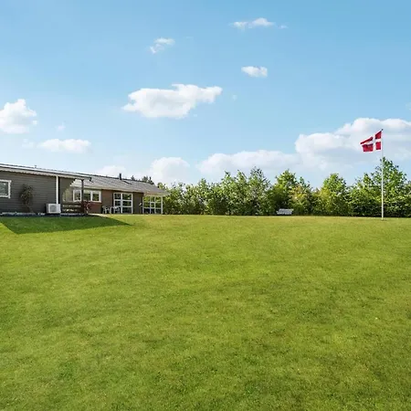 Σπίτι διακοπών Amazing In Ejstrupholm With Sauna